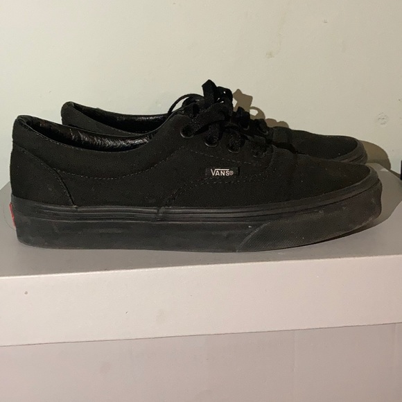 Vans - Picture 3 of 6